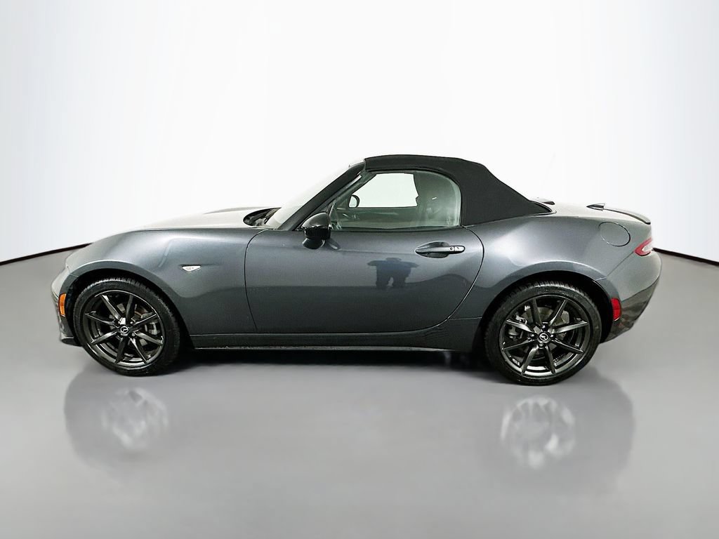 Used 2016 MAZDA MX-5 Miata Club RWD image 8