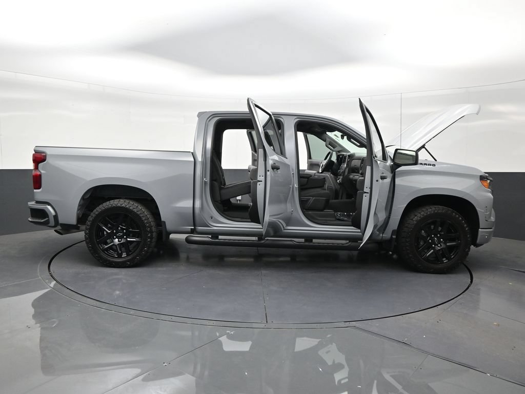 Used 2024 Chevrolet Silverado 1500 Custom w/ Turbomax Blackout Package RWD image 29