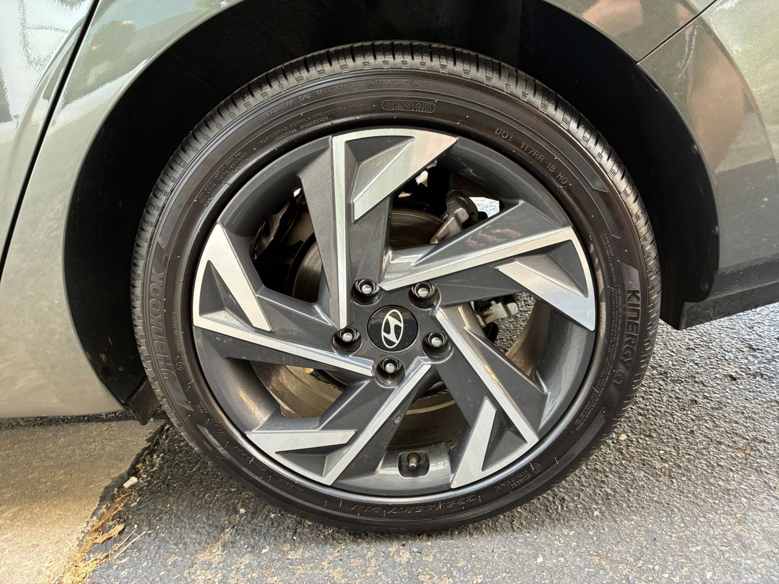 Used 2025 Hyundai Elantra SEL image 31