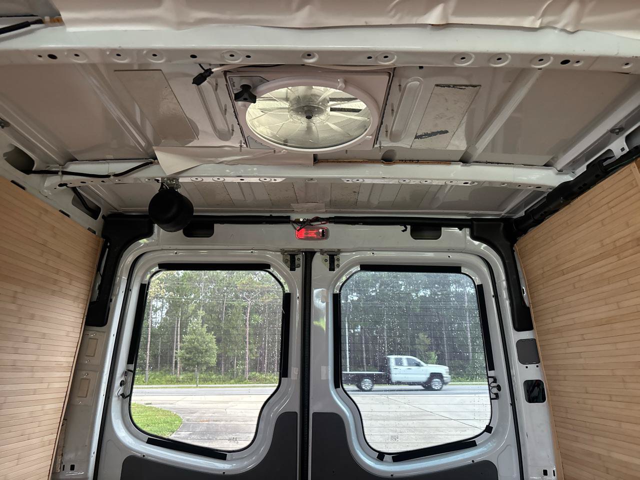 Used 2013 Mercedes-Benz Sprinter 2500 image 27