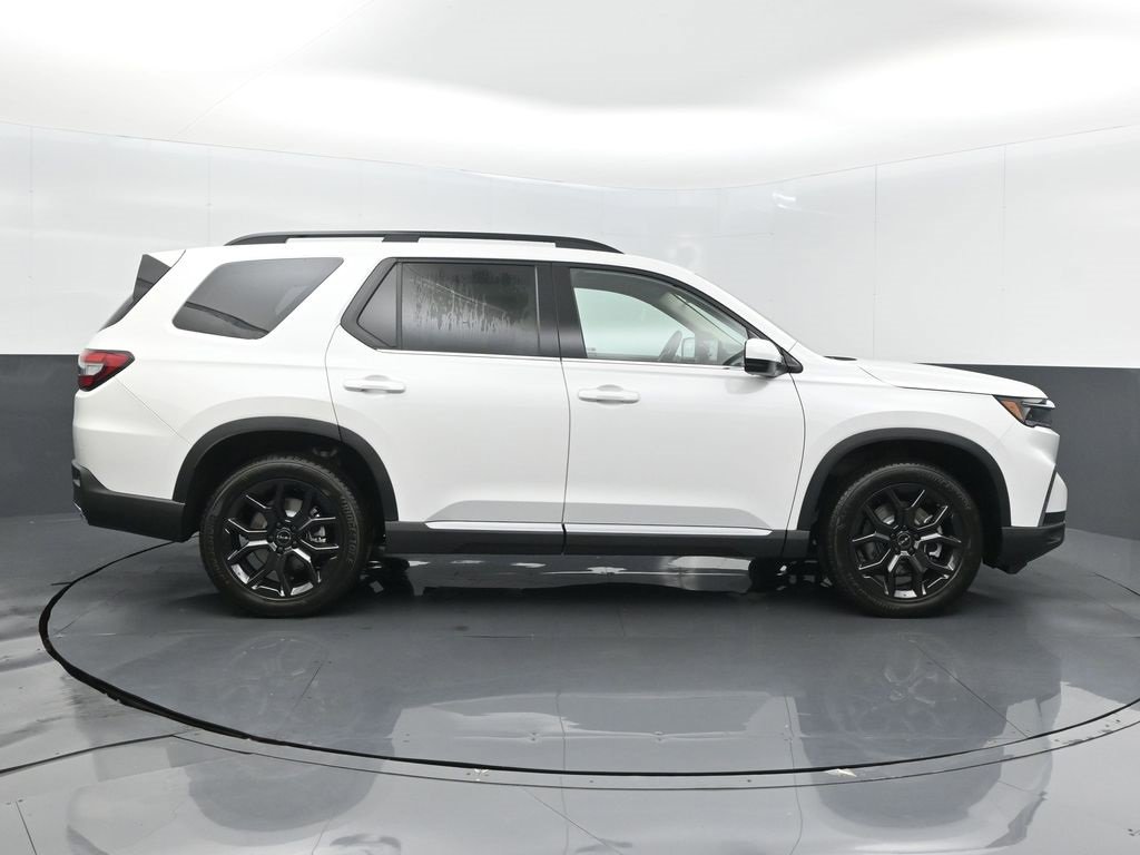 New 2025 Honda Pilot Touring image 25