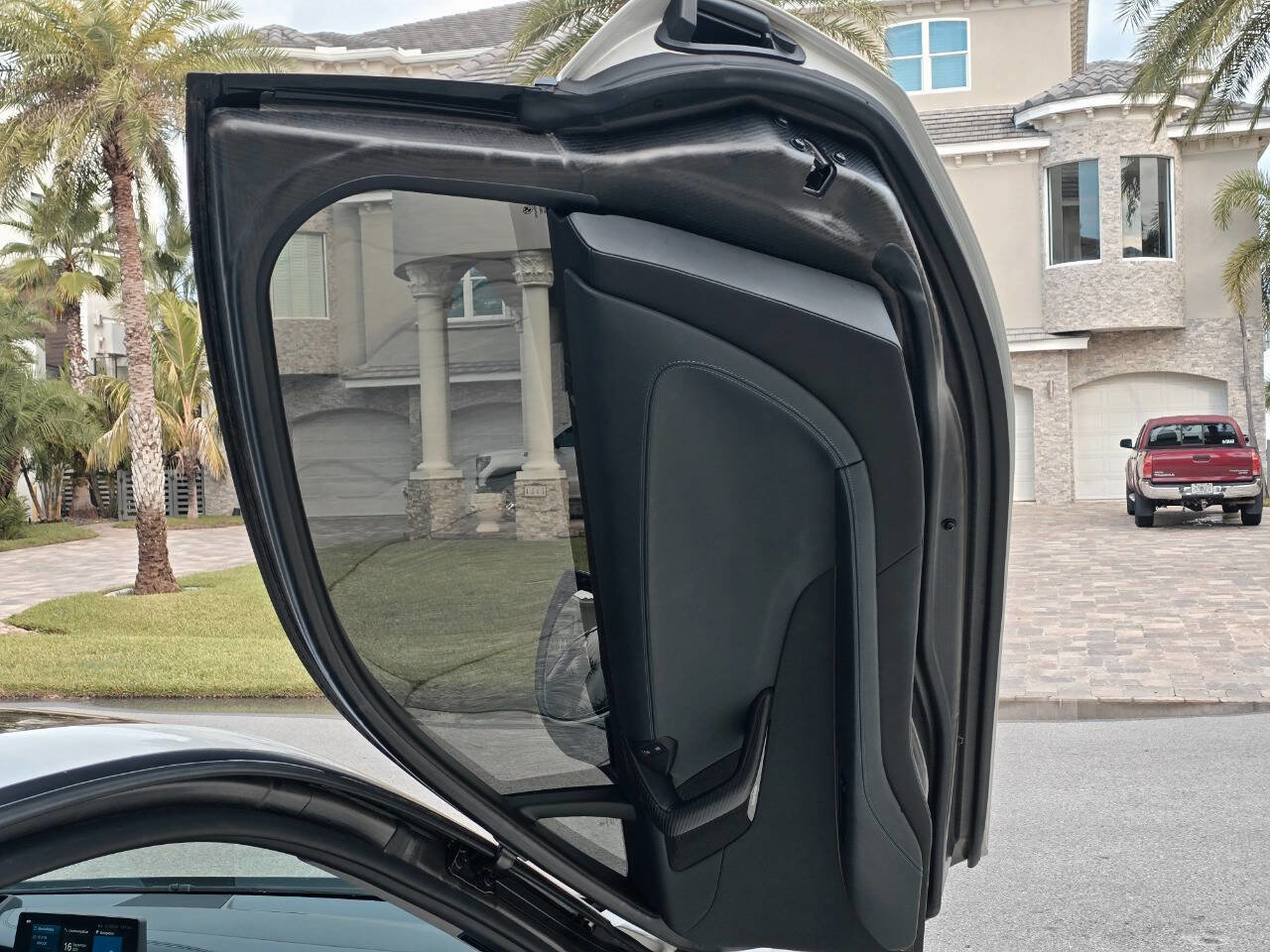 Used 2019 BMW i8 Coupe image 64