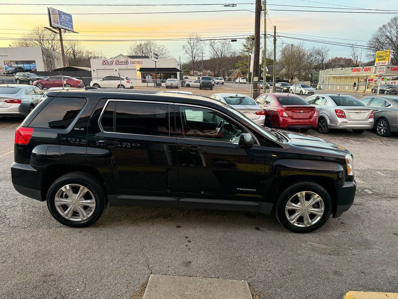 Used 2017 GMC Terrain SLE image 6