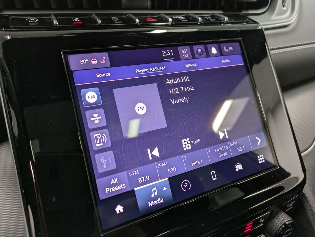 Used 2025 Jeep Grand Cherokee Altitude image 12