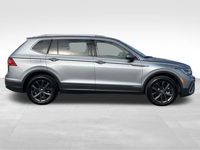 Used 2024 Volkswagen Tiguan SE image 8