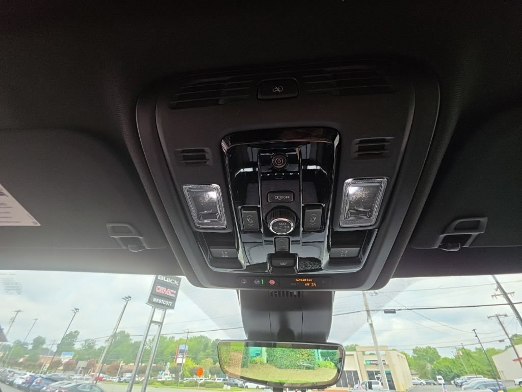 New 2026 GMC Yukon Denali Ultimate AWD/4WD image 37