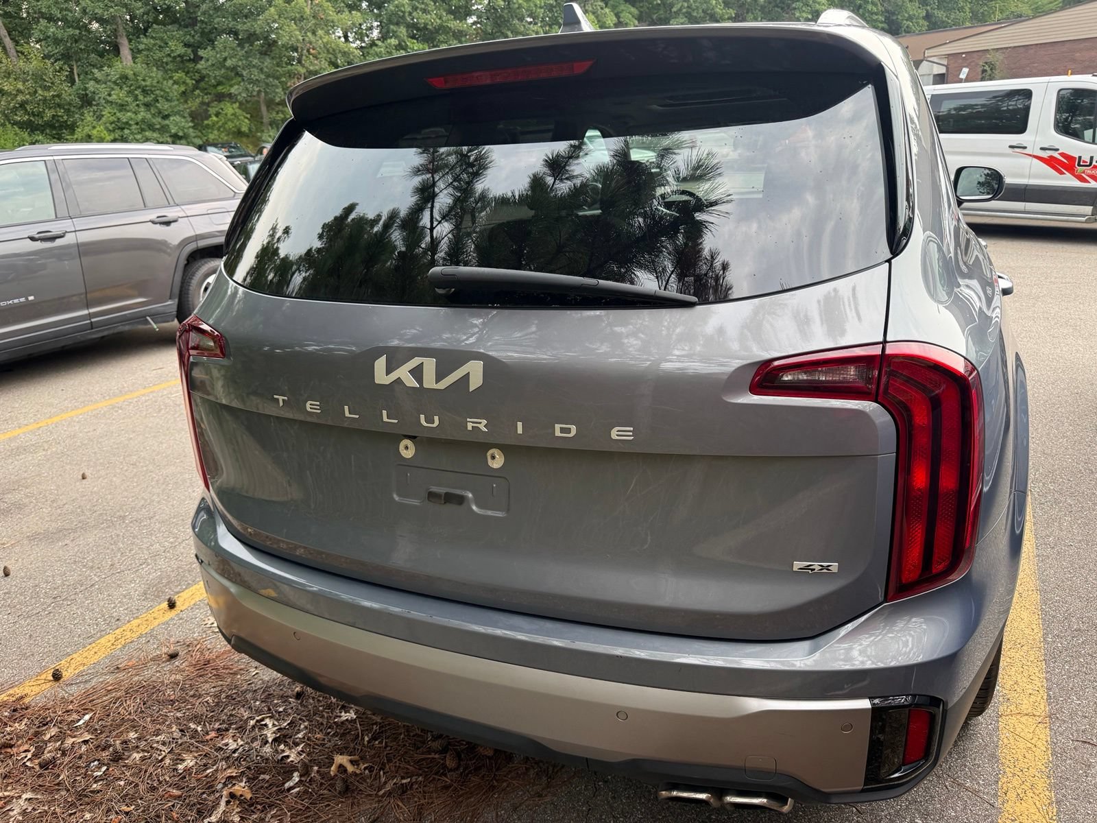 Used 2025 Kia Telluride S AWD/4WD image 3