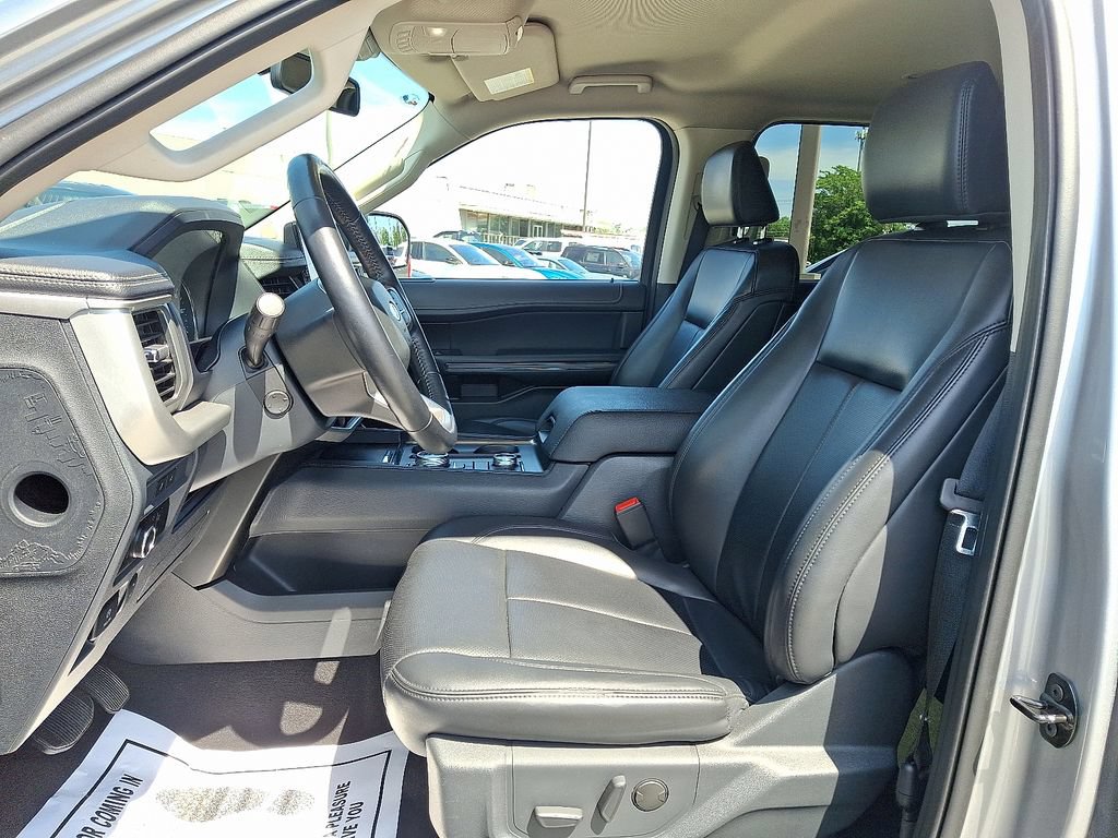 Used 2024 Ford Expedition XLT AWD/4WD image 13