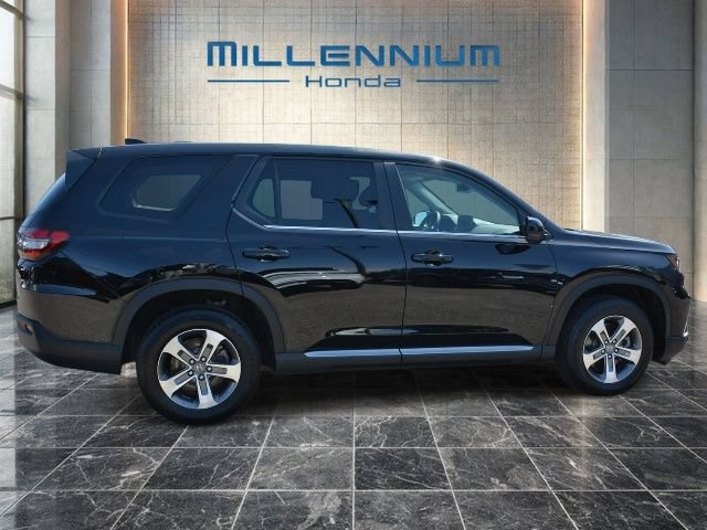 Used 2025 Honda Pilot EX-L image 5