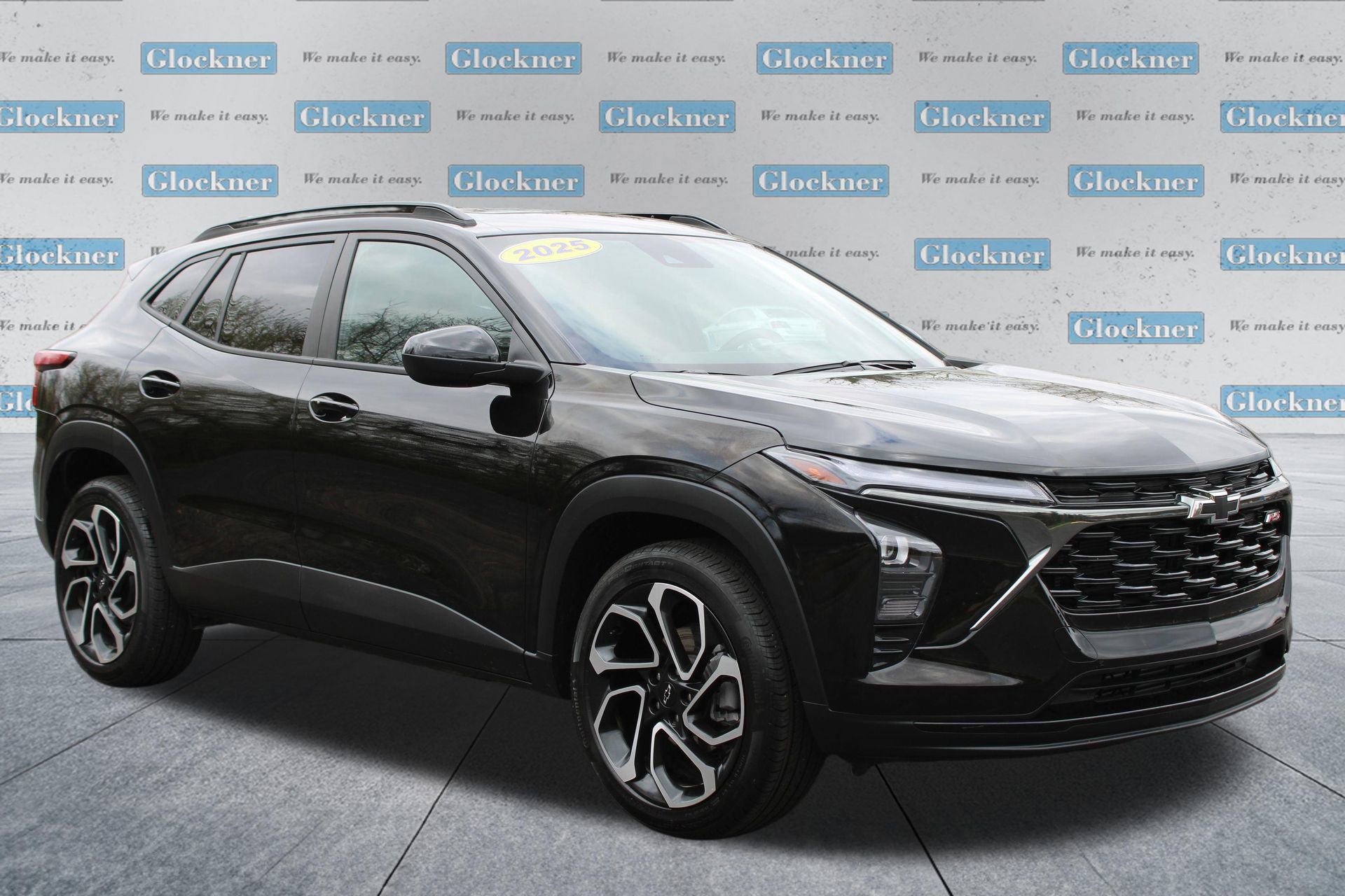 Used 2025 Chevrolet Trax RS w/ Sunroof Package image 3