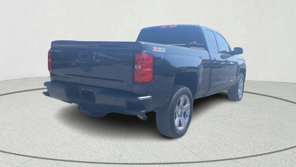 Used 2017 Chevrolet Silverado 1500 LT AWD/4WD image 6