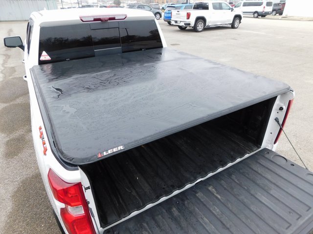 Used 2021 Chevrolet Silverado 1500 High Country w/ Technology Package image 9