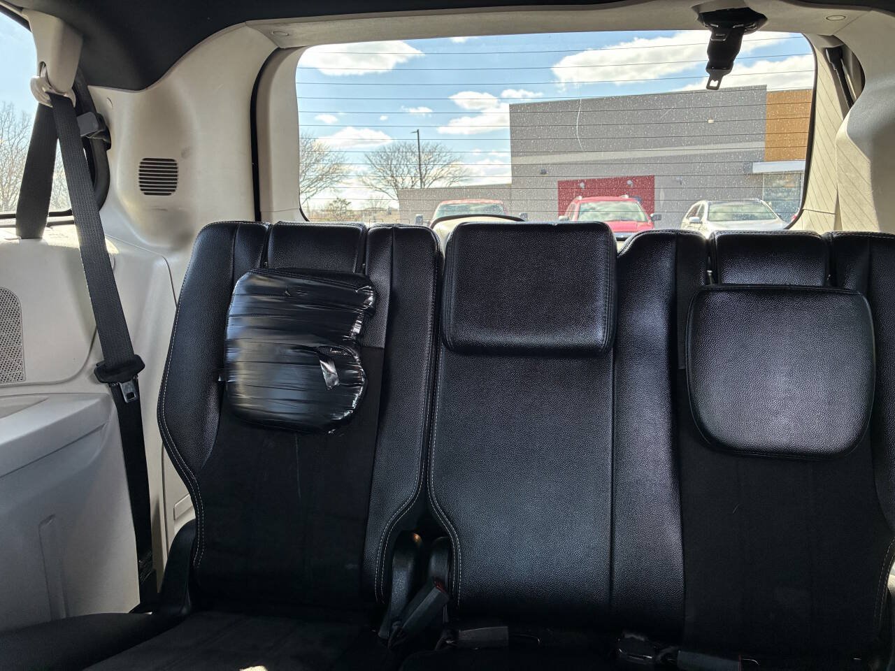 Used 2019 Dodge Grand Caravan SXT FWD image 19