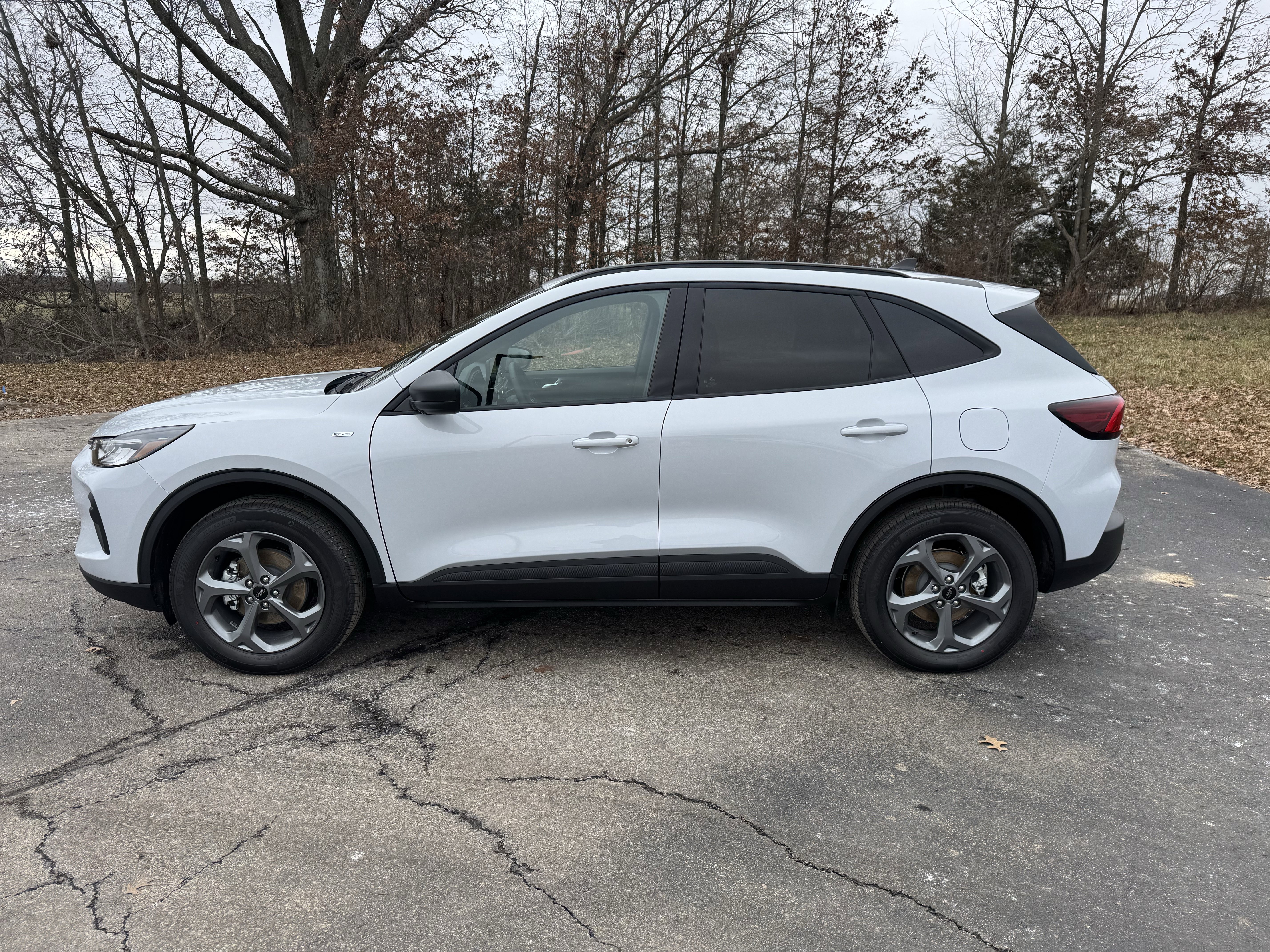 New 2026 Ford Escape ST-Line w/ Cold Weather Package image 6