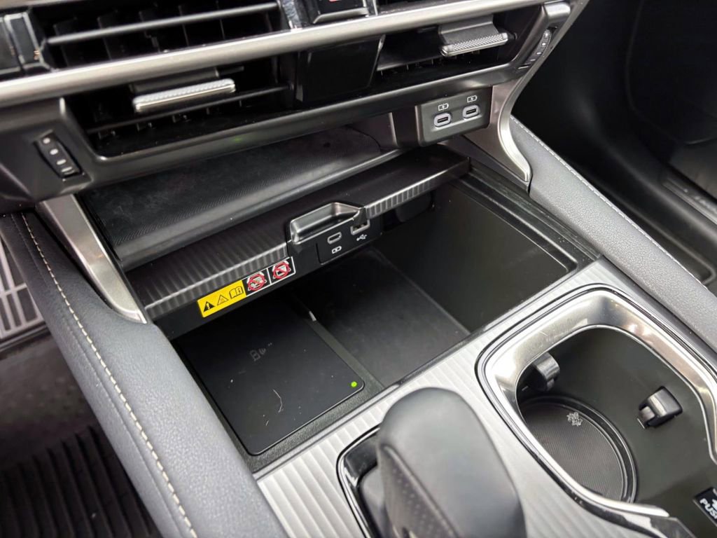 Used 2024 Lexus RX 500h F Sport image 23