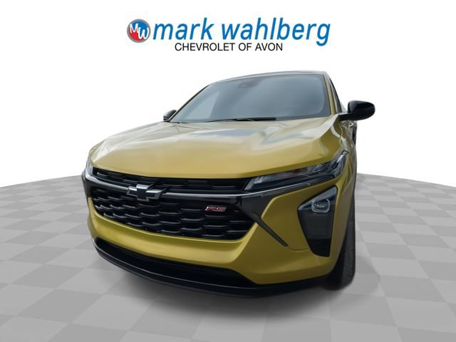 Certified 2024 Chevrolet Trax RS w/ Driver Confidence Package image 3