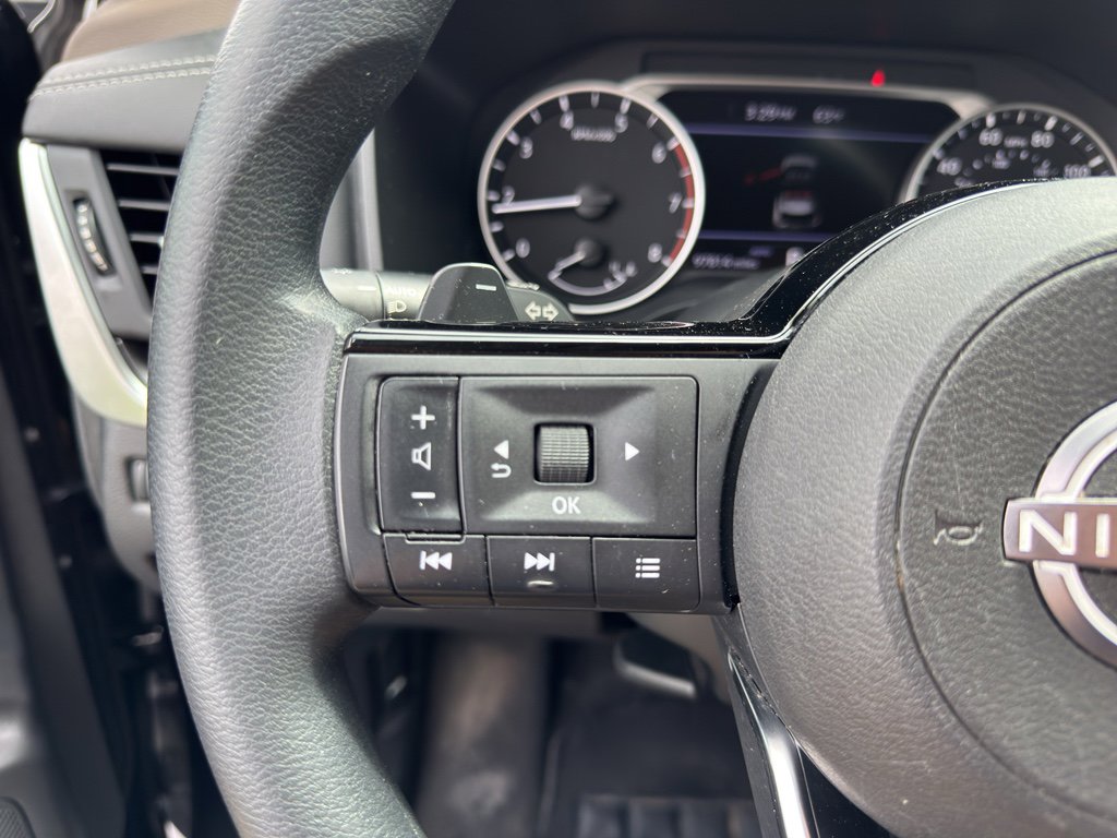 Used 2023 Nissan Rogue SV AWD/4WD image 23