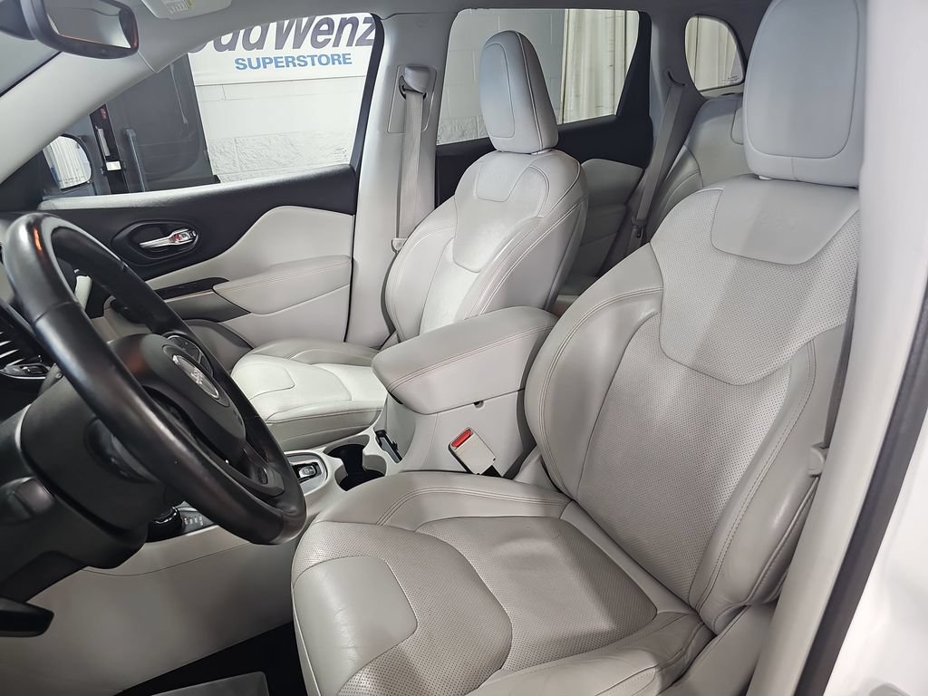 Used 2020 Jeep Cherokee Limited AWD/4WD image 19