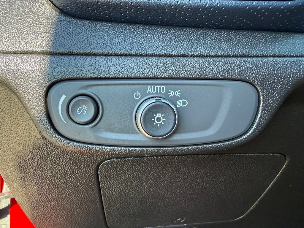 Used 2023 Chevrolet Bolt EUV Premier w/ Sun & Sound Package FWD image 22