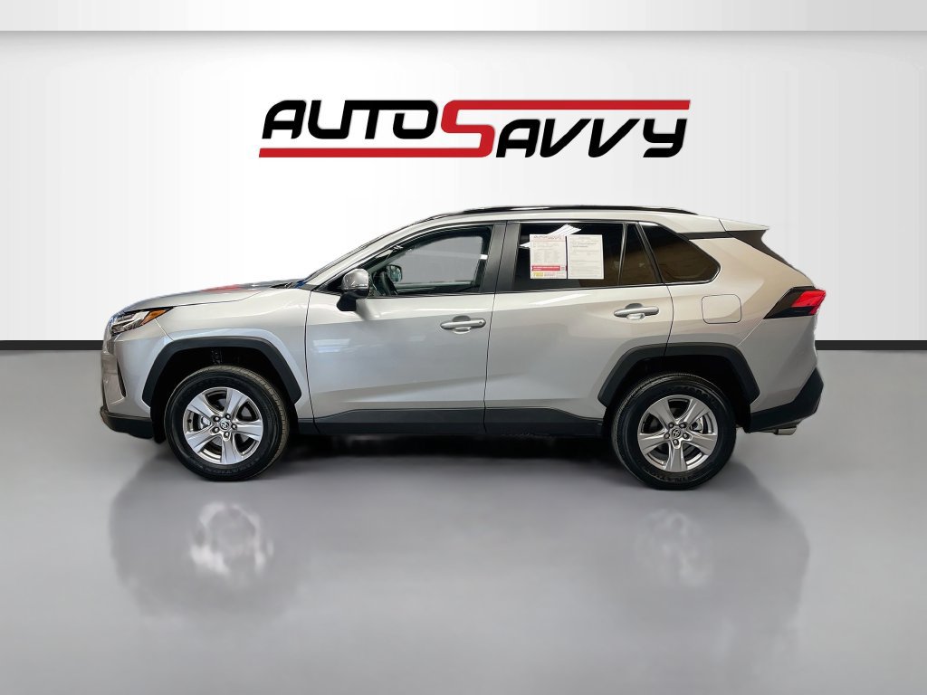 Used 2025 Toyota RAV4 XLE AWD/4WD image 4