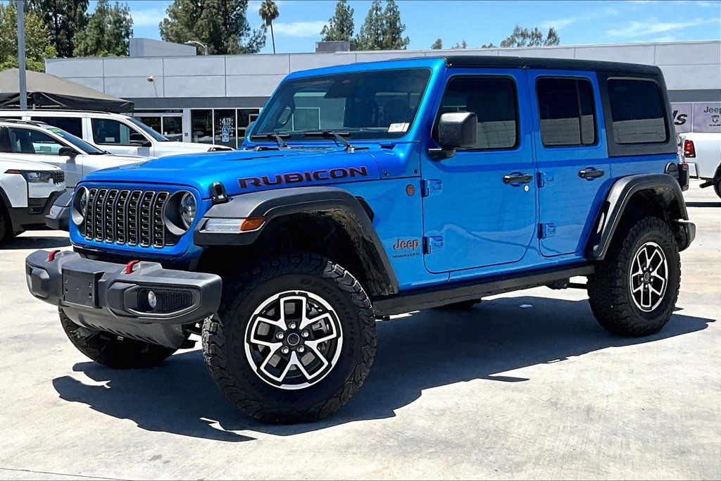 Certified 2025 Jeep Wrangler Unlimited Rubicon w/ Convenience Group AWD/4WD image 2