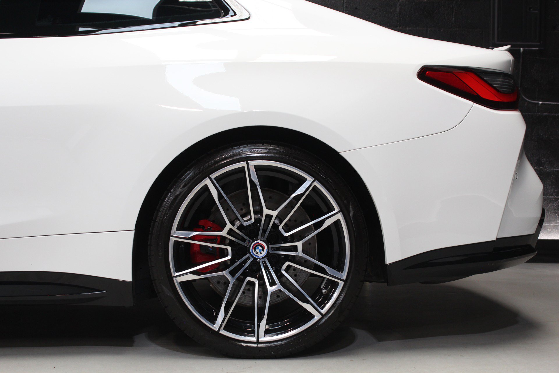 Used 2023 BMW M4 Coupe RWD image 5