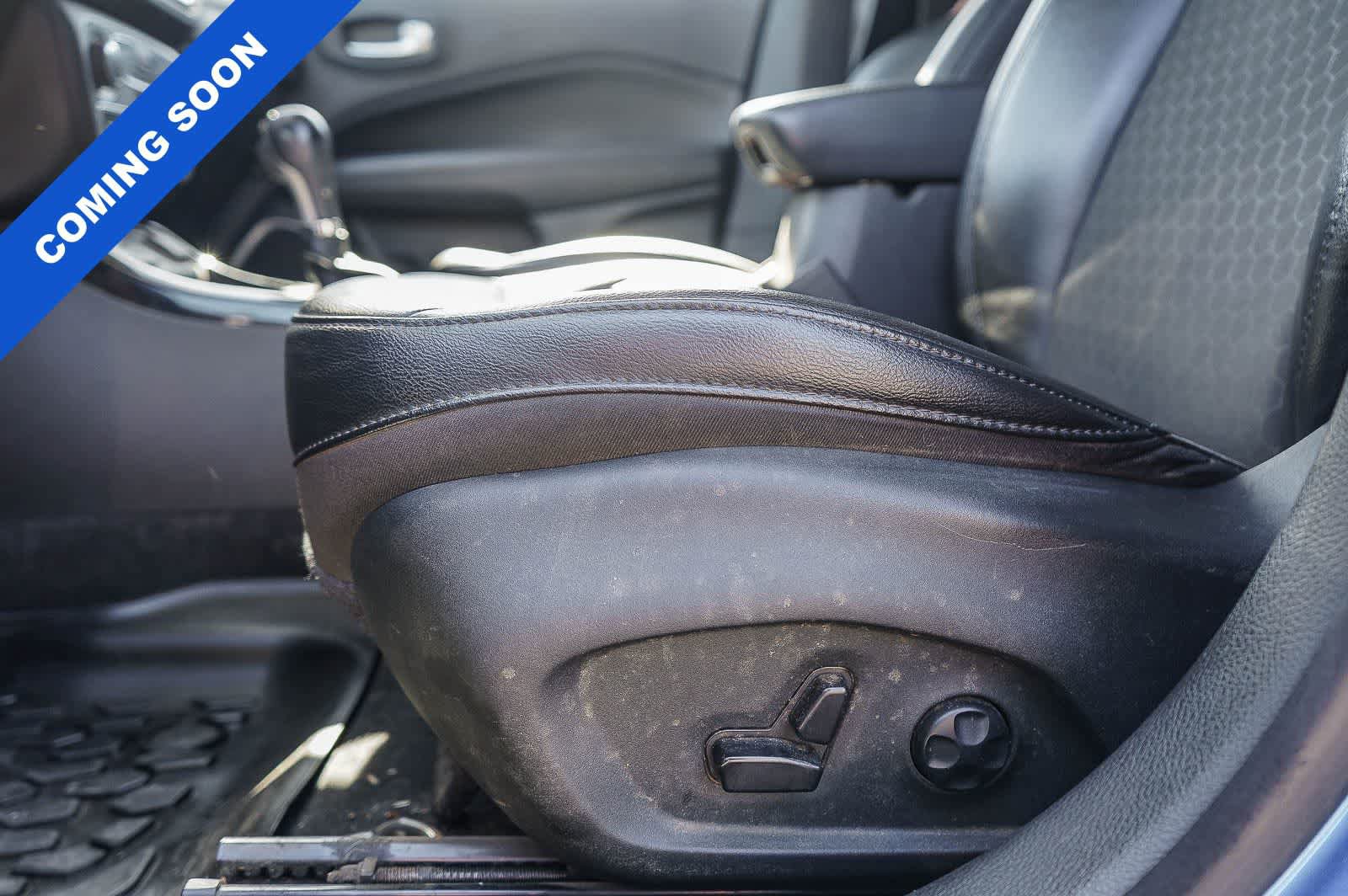 Used 2019 Jeep Compass Latitude FWD image 23