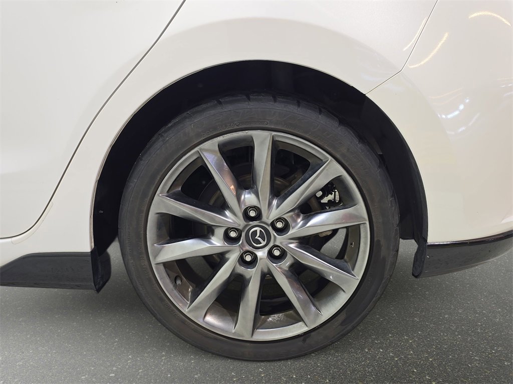 Used 2018 MAZDA MAZDA3 Grand Touring w/ Premium Equipment Package image 26