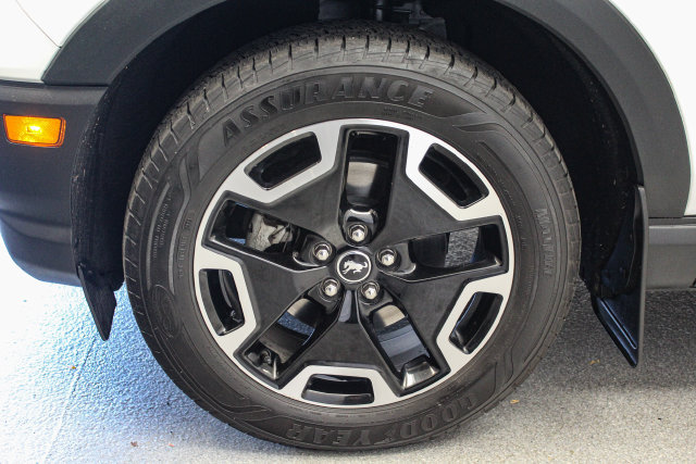 Certified 2021 Ford Bronco Sport Outer Banks w/ Outer Banks Package AWD/4WD image 30