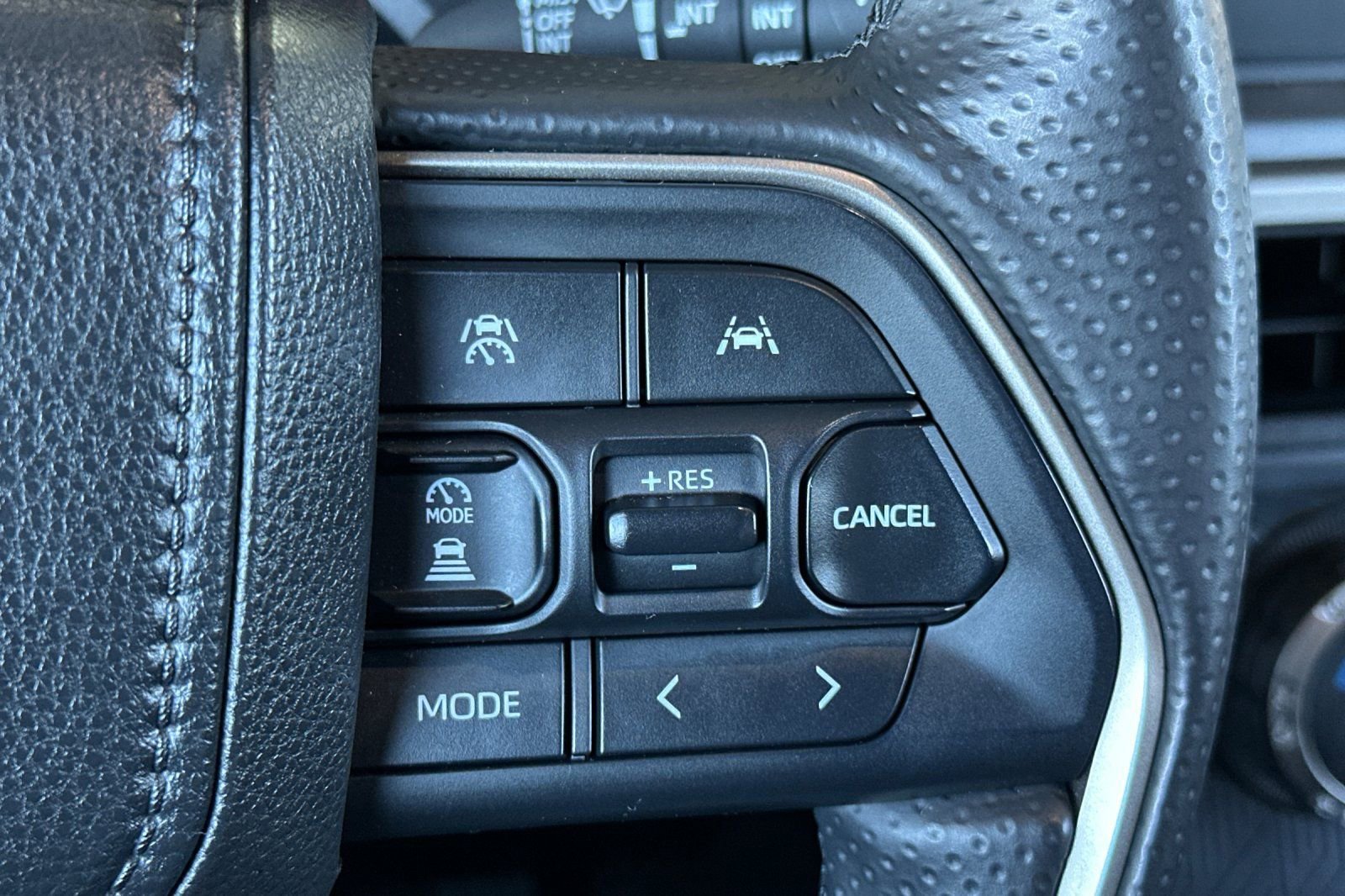 Certified 2025 Toyota 4Runner SR5 image 30