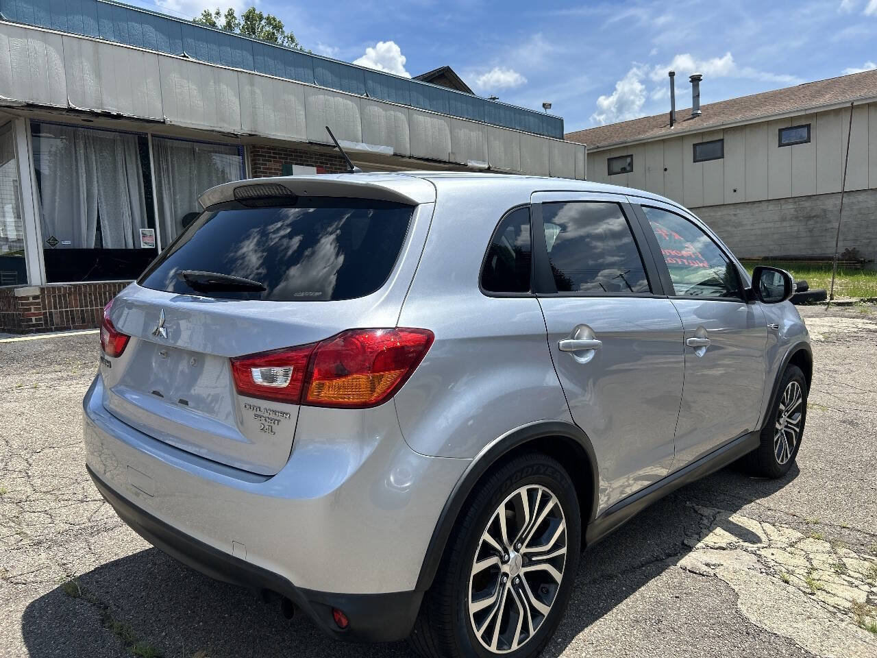Used 2016 Mitsubishi Outlander Sport SE AWD/4WD image 4