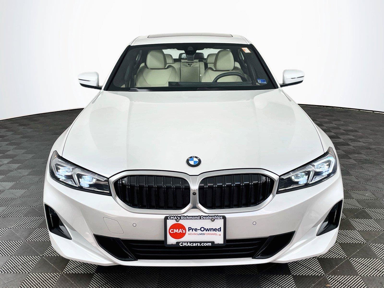 Used 2025 BMW 330i xDrive Sedan w/ Premium Package AWD/4WD image 2