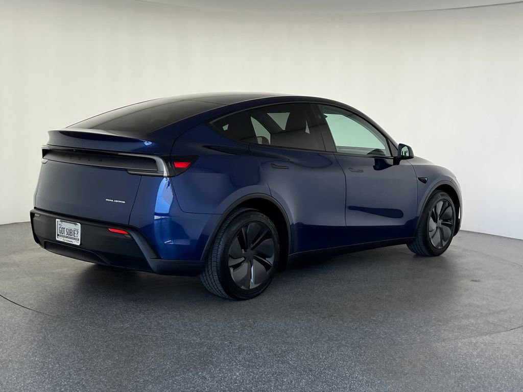 Used 2026 Tesla Model Y Long Range AWD/4WD image 3