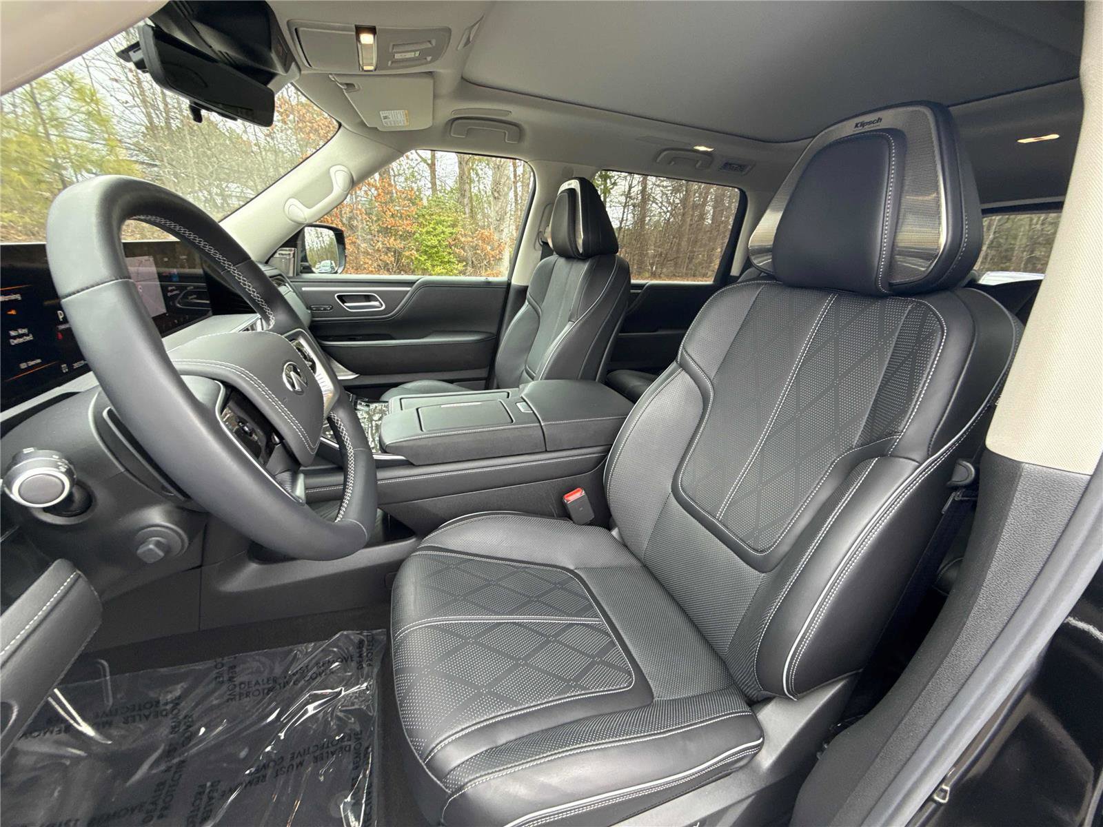 Certified 2025 INFINITI QX80 Sensory image 10