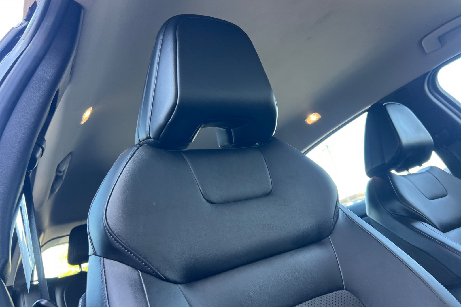 Certified 2023 Nissan Ariya FWD image 19