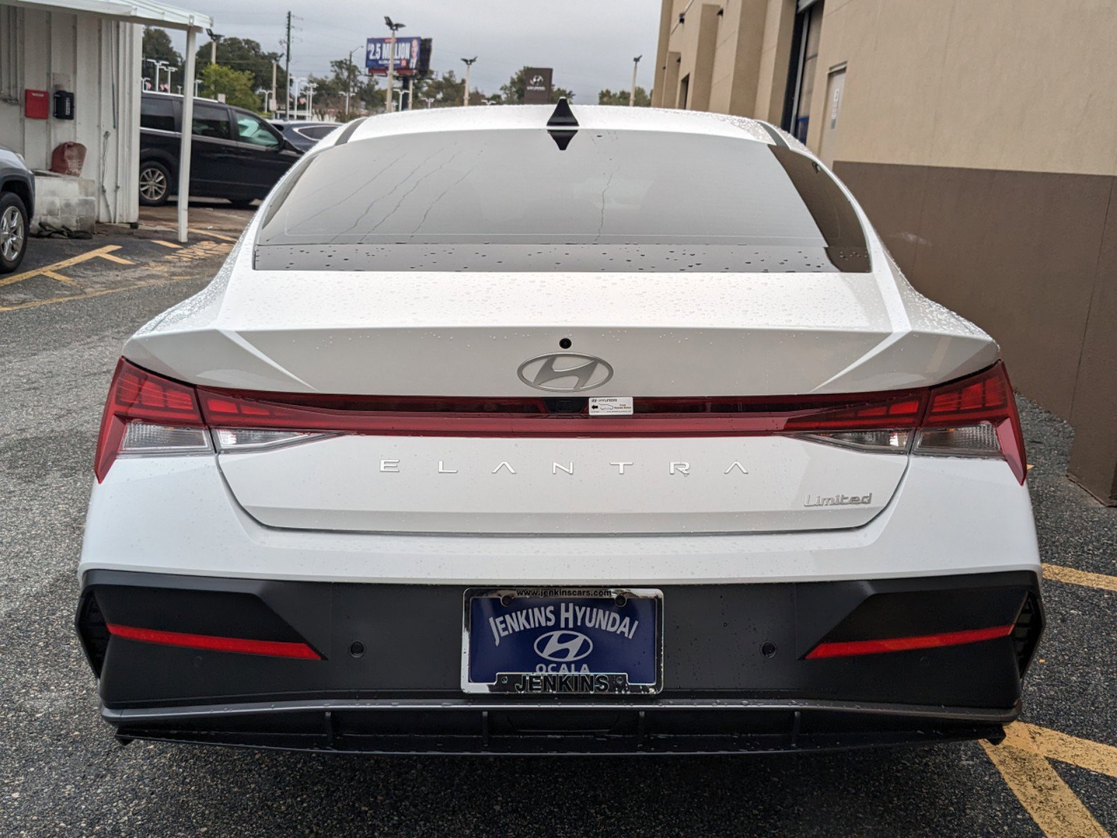 New 2025 Hyundai Elantra Limited image 6