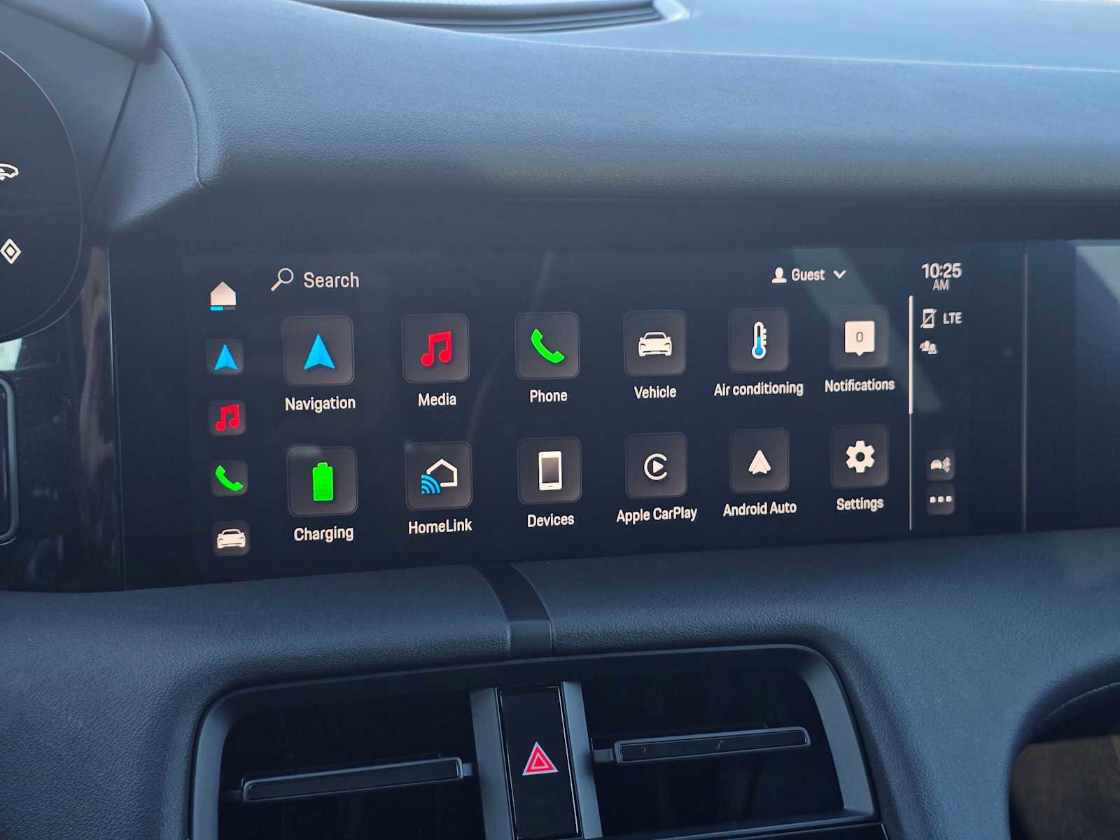 Used 2023 Porsche Taycan 4S w/ Technology Package image 29