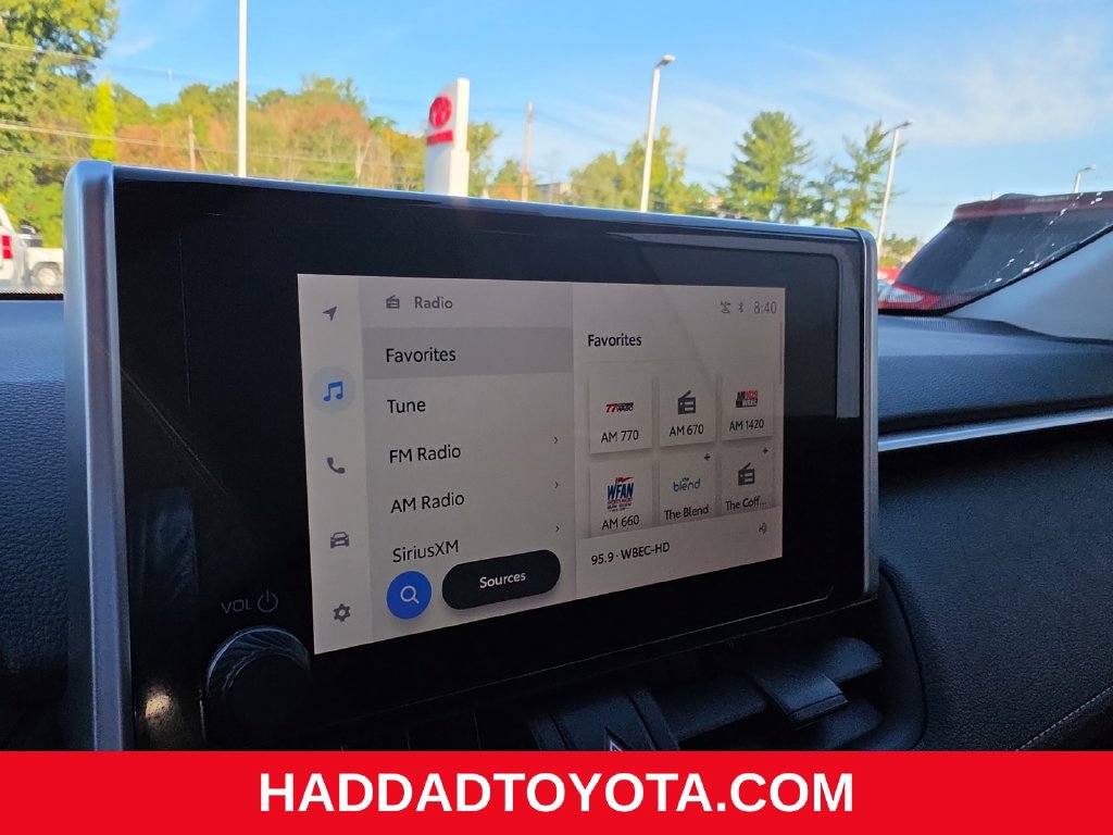 Used 2023 Toyota RAV4 LE AWD/4WD image 17