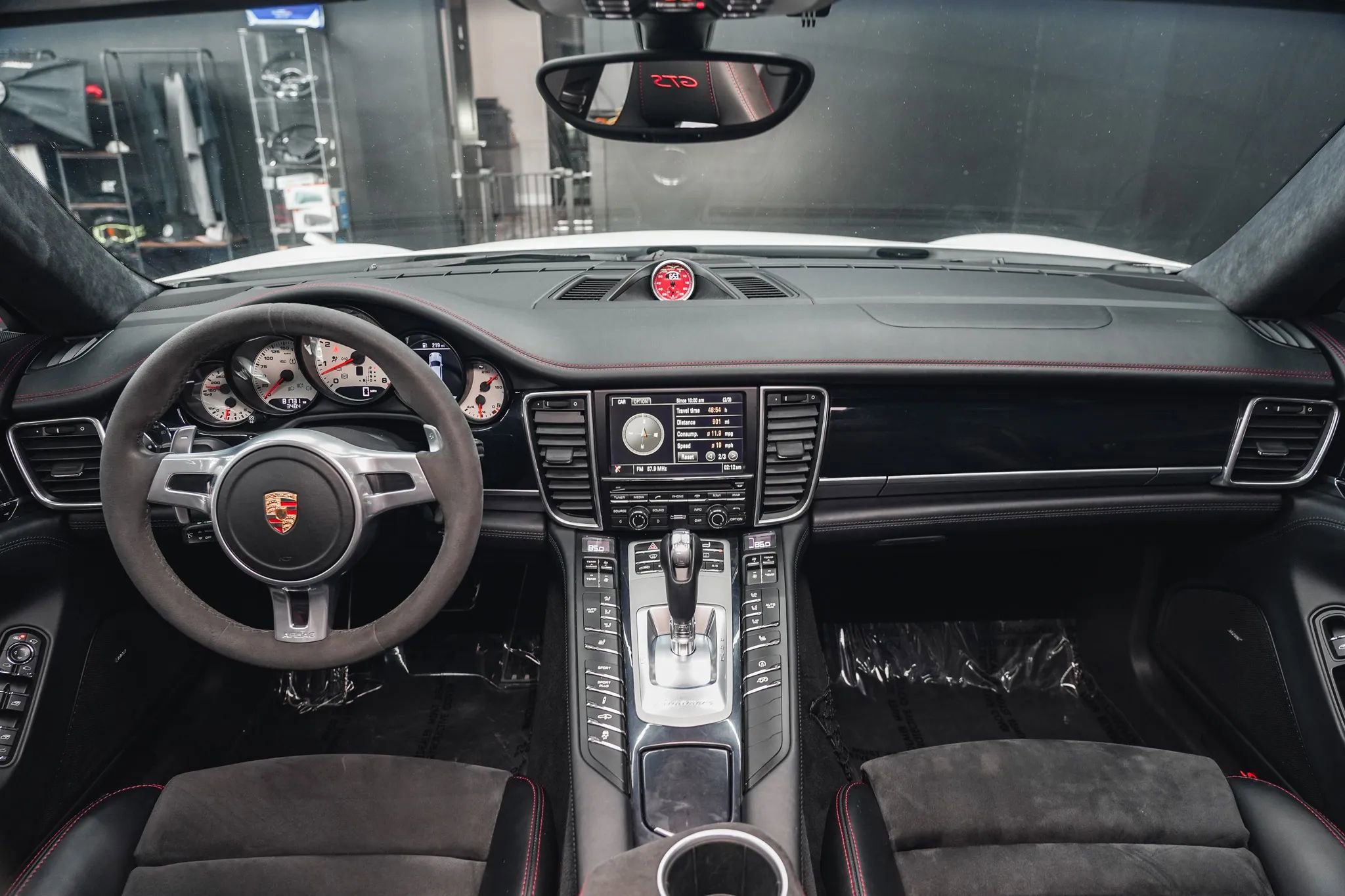 Used 2015 Porsche Panamera GTS w/ Premium Package Plus image 45