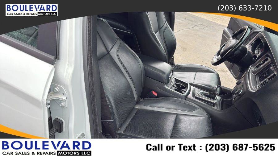 Used 2022 Dodge Charger SXT w/ Leather Interior Group RWD image 38