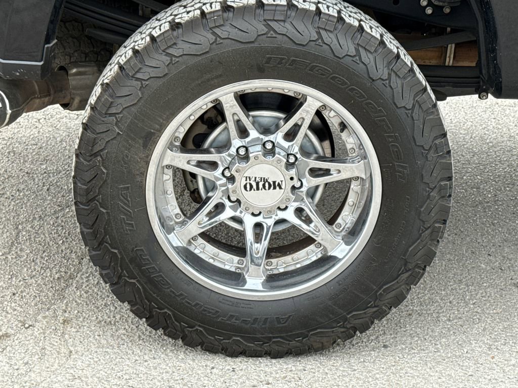 Used 2017 Ford F350 Platinum w/ FX4 Off-Road Package image 10