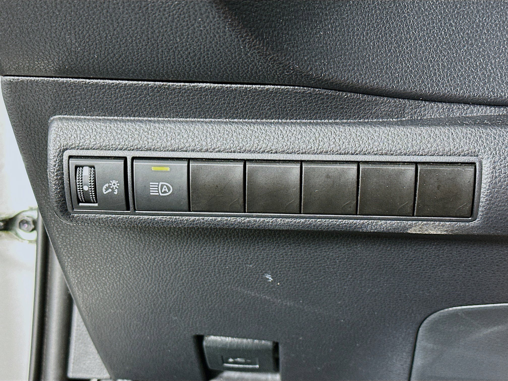 Used 2025 Toyota Corolla LE image 17