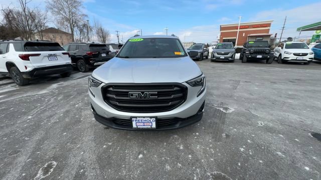 Used 2021 GMC Terrain SLT w/ Elevation Edition image 3