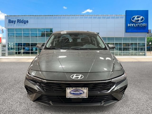 Used 2025 Hyundai Elantra SEL FWD image 10
