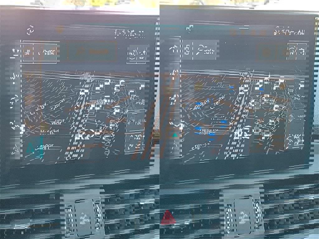 Used 2025 Audi Q5 2.0T Premium Plus w/ Premium Plus Package image 19