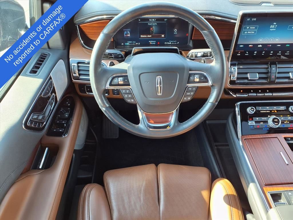 Used 2023 Lincoln Navigator Reserve image 15