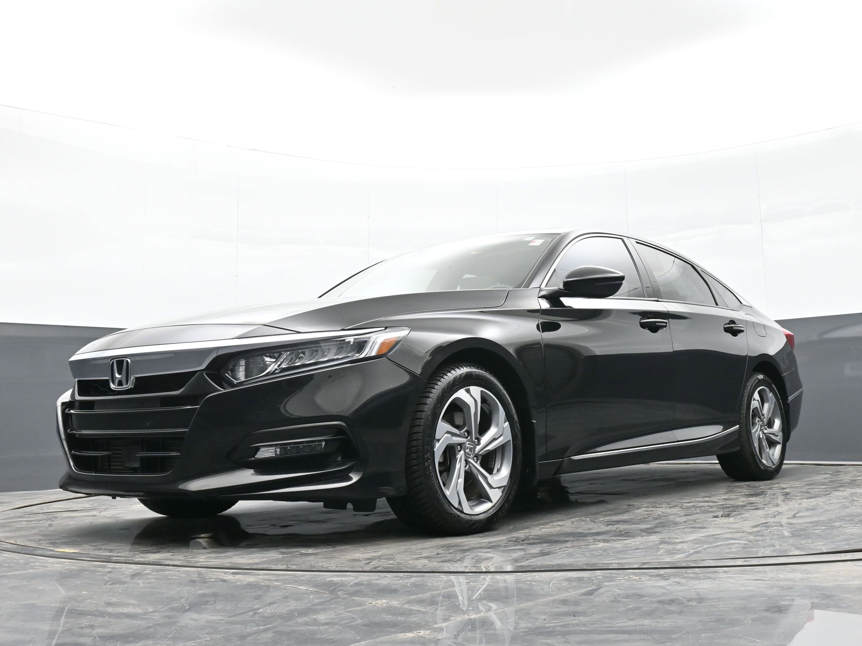 Used 2018 Honda Accord EX-L image 44