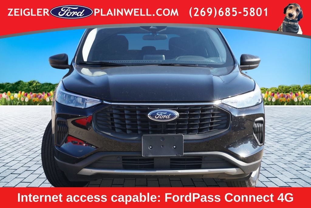 Used 2025 Ford Escape Active AWD/4WD image 8