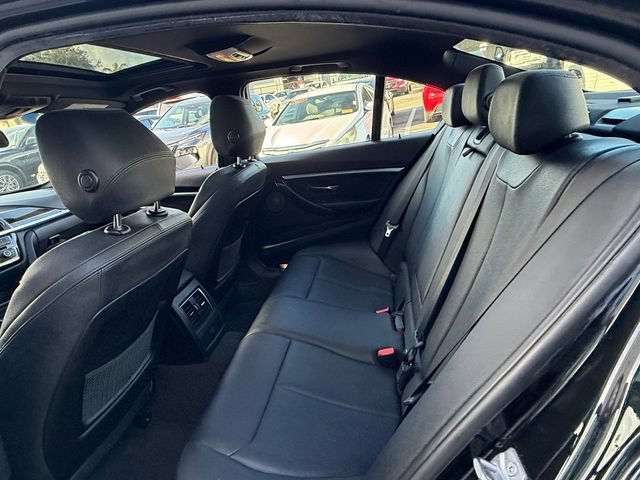 Used 2018 BMW 340i Sedan w/ Premium Package RWD image 11