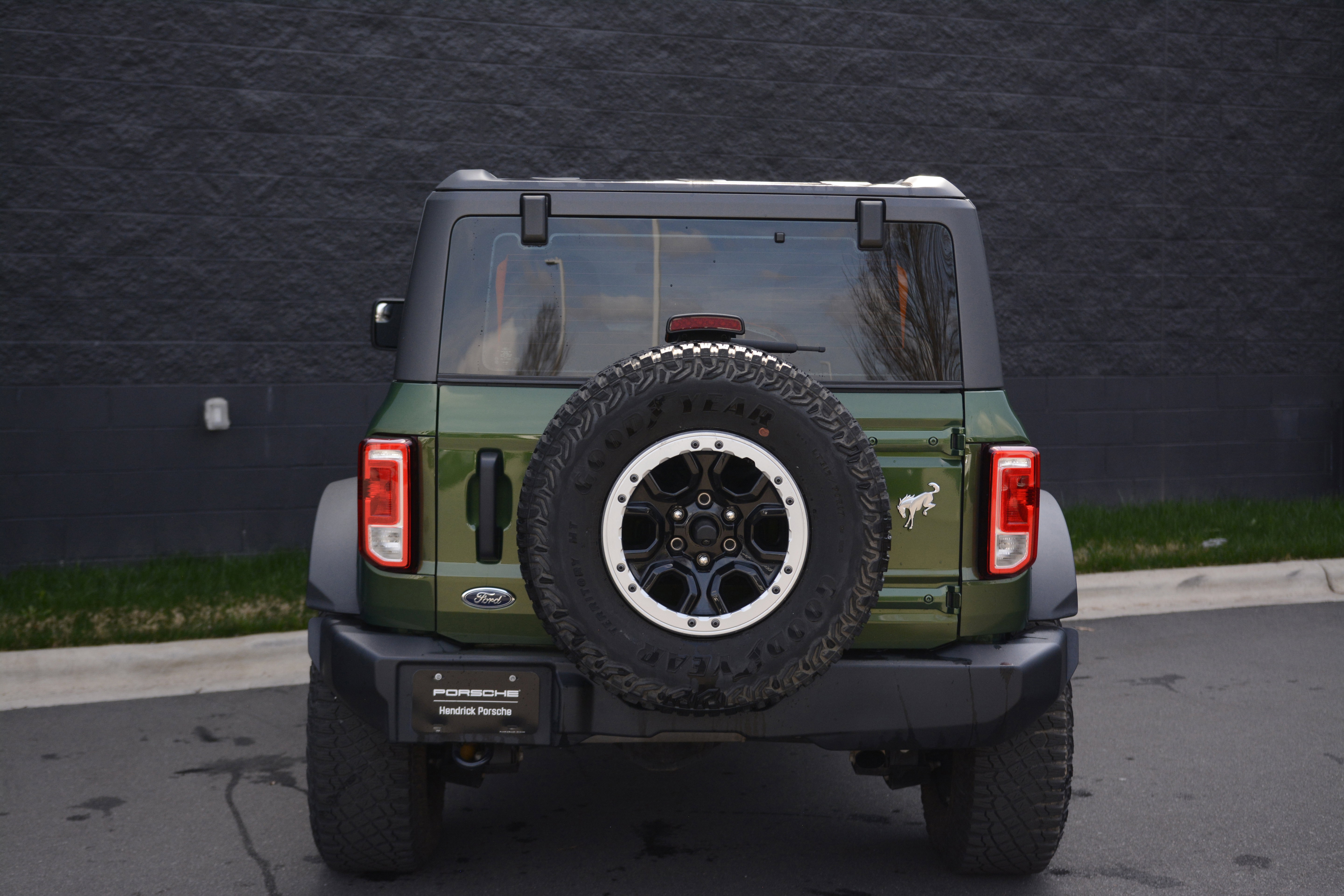 Used 2023 Ford Bronco 2-Door w/ Sasquatch Package image 6